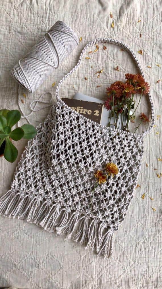 Macrame tote bag pattern from HouseSparrowNesting