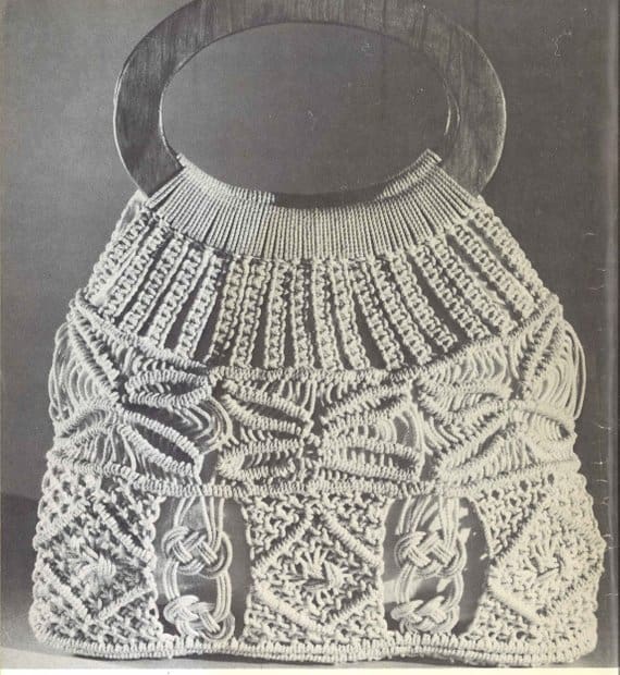 The "Guadalajara Bag," a vintage macrame pattern originally published in 1971 via TheStarShop